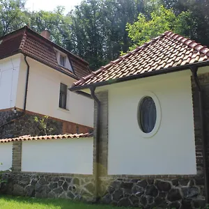 - Zbraslav, U Zamku Apartament Praga
